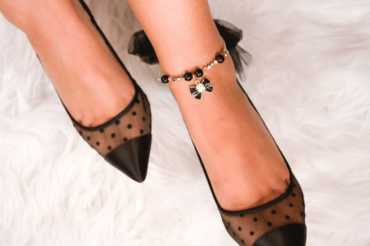 The Black Bow Pearl Anklet That’s Giving Soft Glam Energy