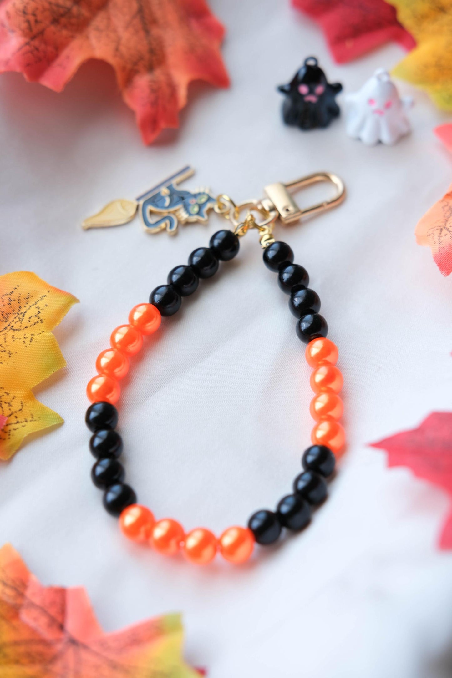 Black Cat Pearl Keychain Wristlet For Women Purse Accessory For Her Gift Idea for BFF Aesthetic Keychain Aesthetic Charm Halloween Keychain