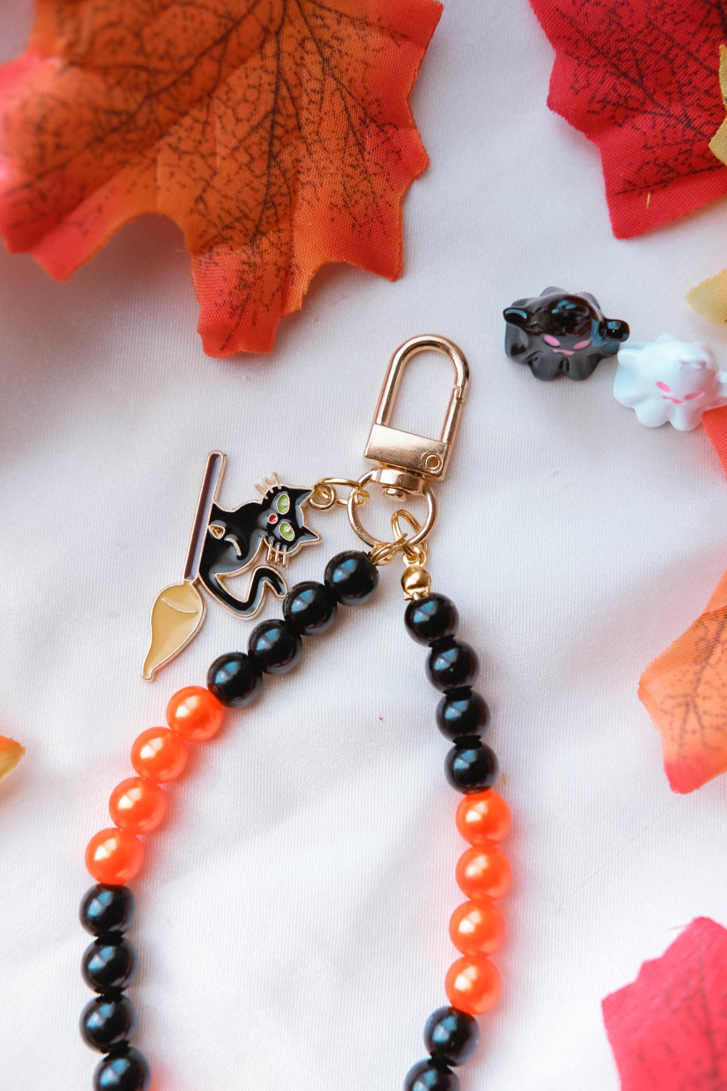 Black Cat Pearl Keychain Wristlet For Women Purse Accessory For Her Gift Idea for BFF Aesthetic Keychain Aesthetic Charm Halloween Keychain