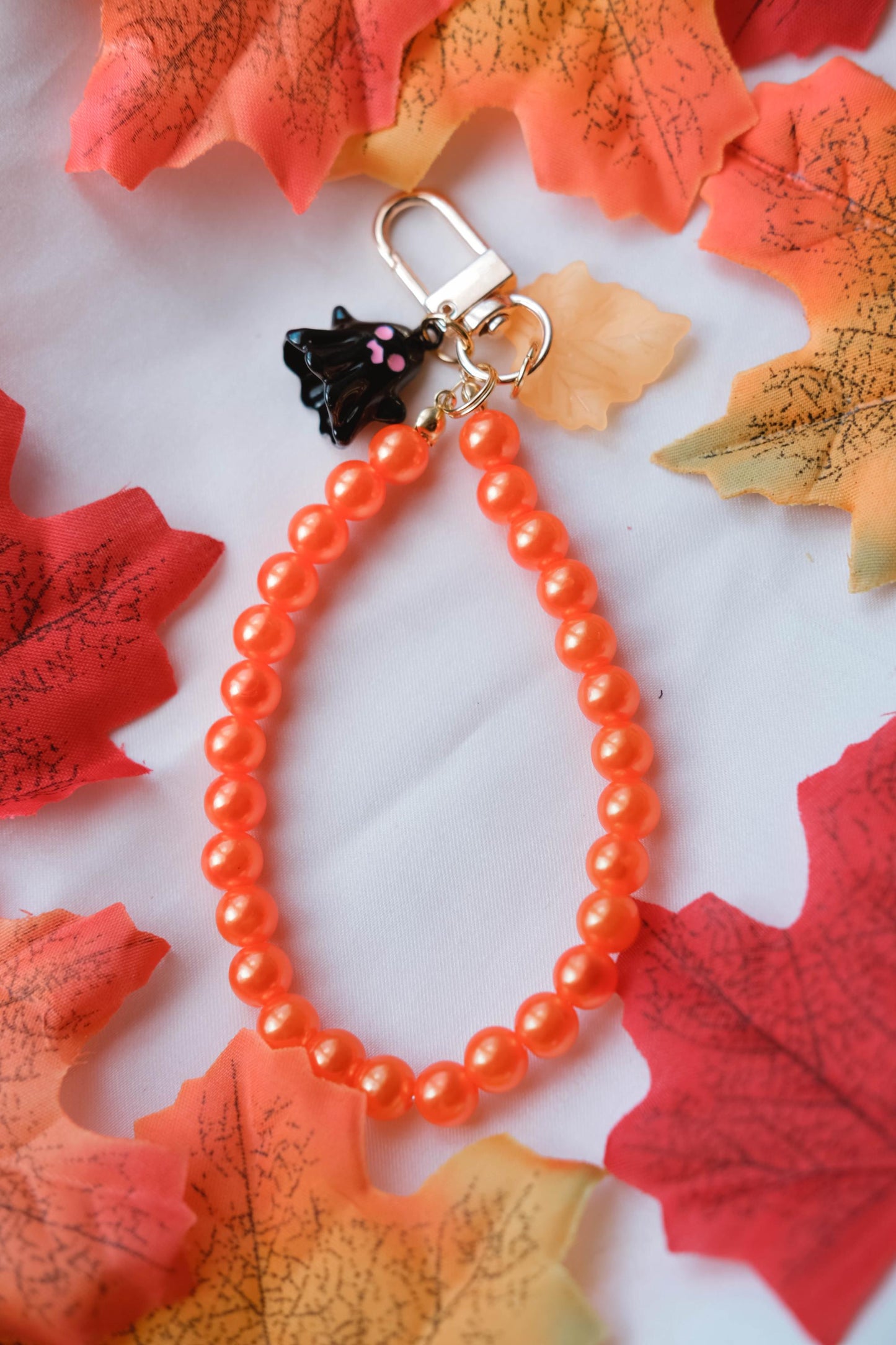 Ghostly Pearl Keychain Wristlet For Women Purse Accessory For Her Gift Idea for BFF Aesthetic Women Keychain Luxury Charm Halloween Keychain