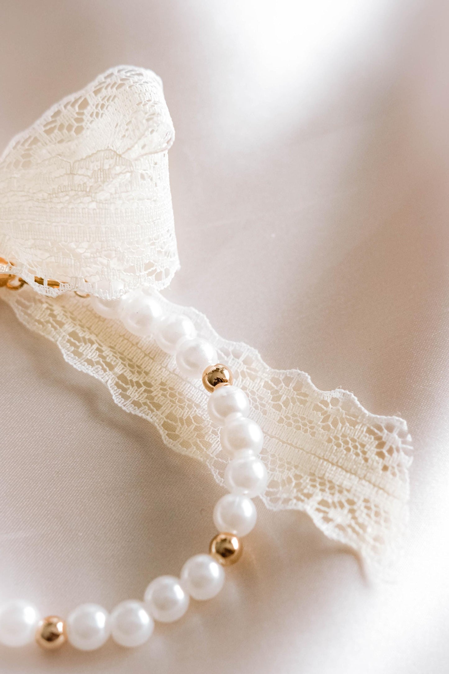 Elegant Pearl Bracelet Keychain Lace Bow 2 in 1 Wristlet Jewelry Charm | Handmade Gift with Clover Charm | Coquette Aesthetic Accessory