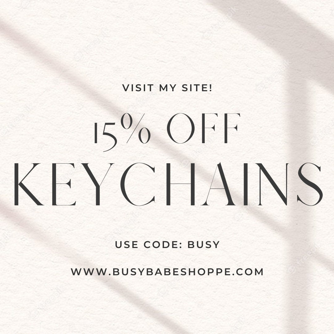 Pearl Keychain Elegant Wristlet For Women Purse Accessory For Her Gift Idea for BFF Aesthetic Women Keychain Luxury Charm Airpod Keychain