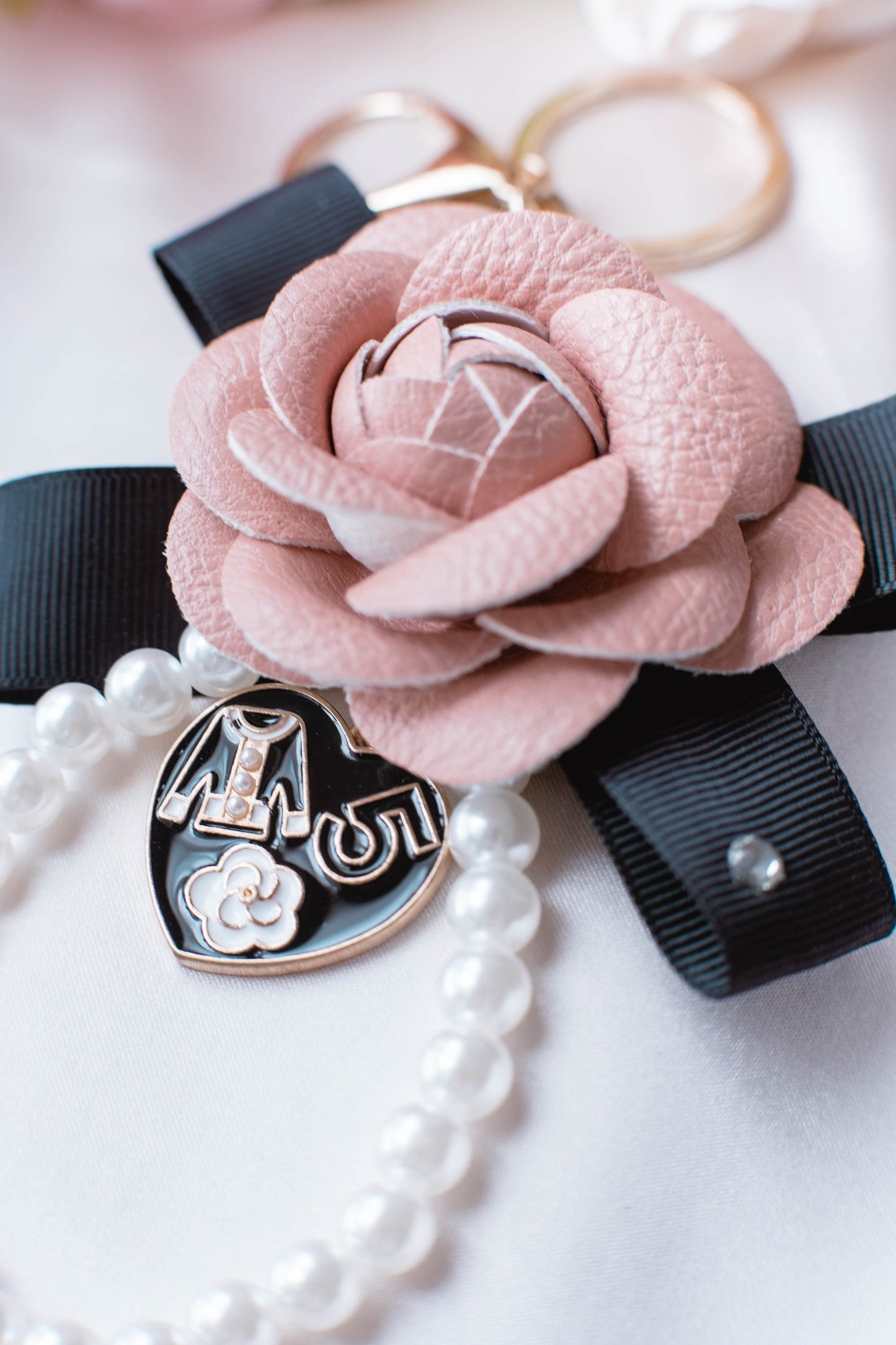 Pearl Ribbon and Flower Keychain Elegant Wristlet For Women Purse Accessory For Her Gift Idea for BFF Aesthetic Keychain Luxury Keychain