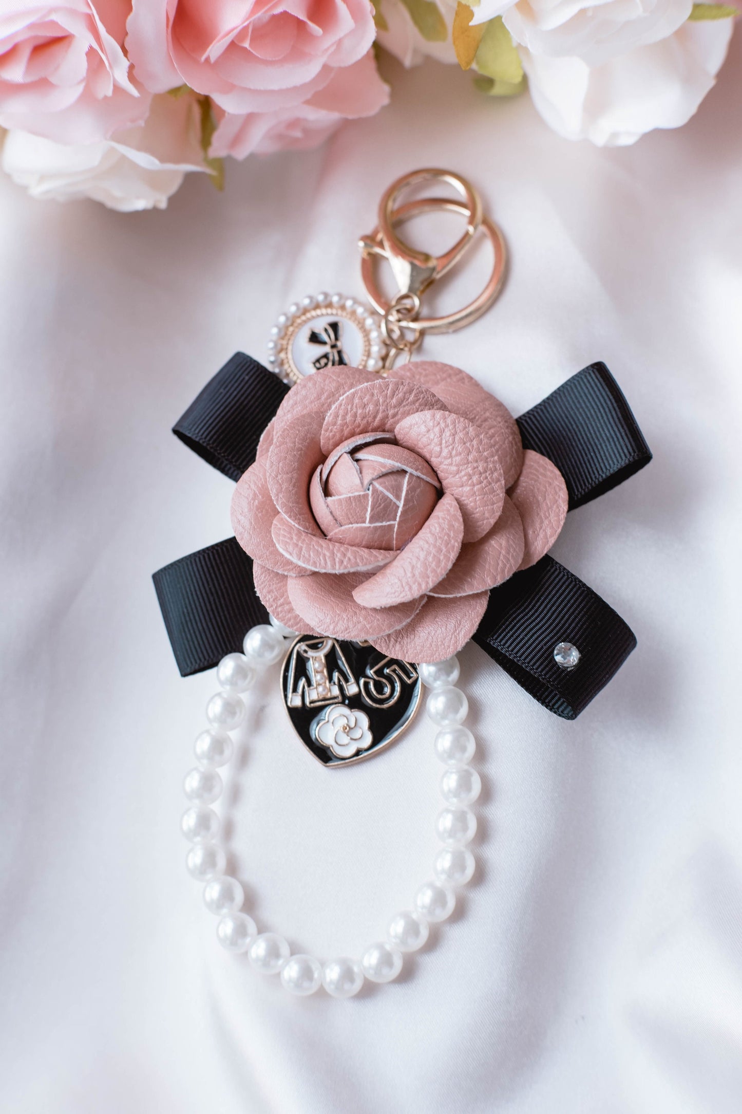 Pearl Ribbon and Flower Keychain Elegant Wristlet For Women Purse Accessory For Her Gift Idea for BFF Aesthetic Keychain Luxury Keychain