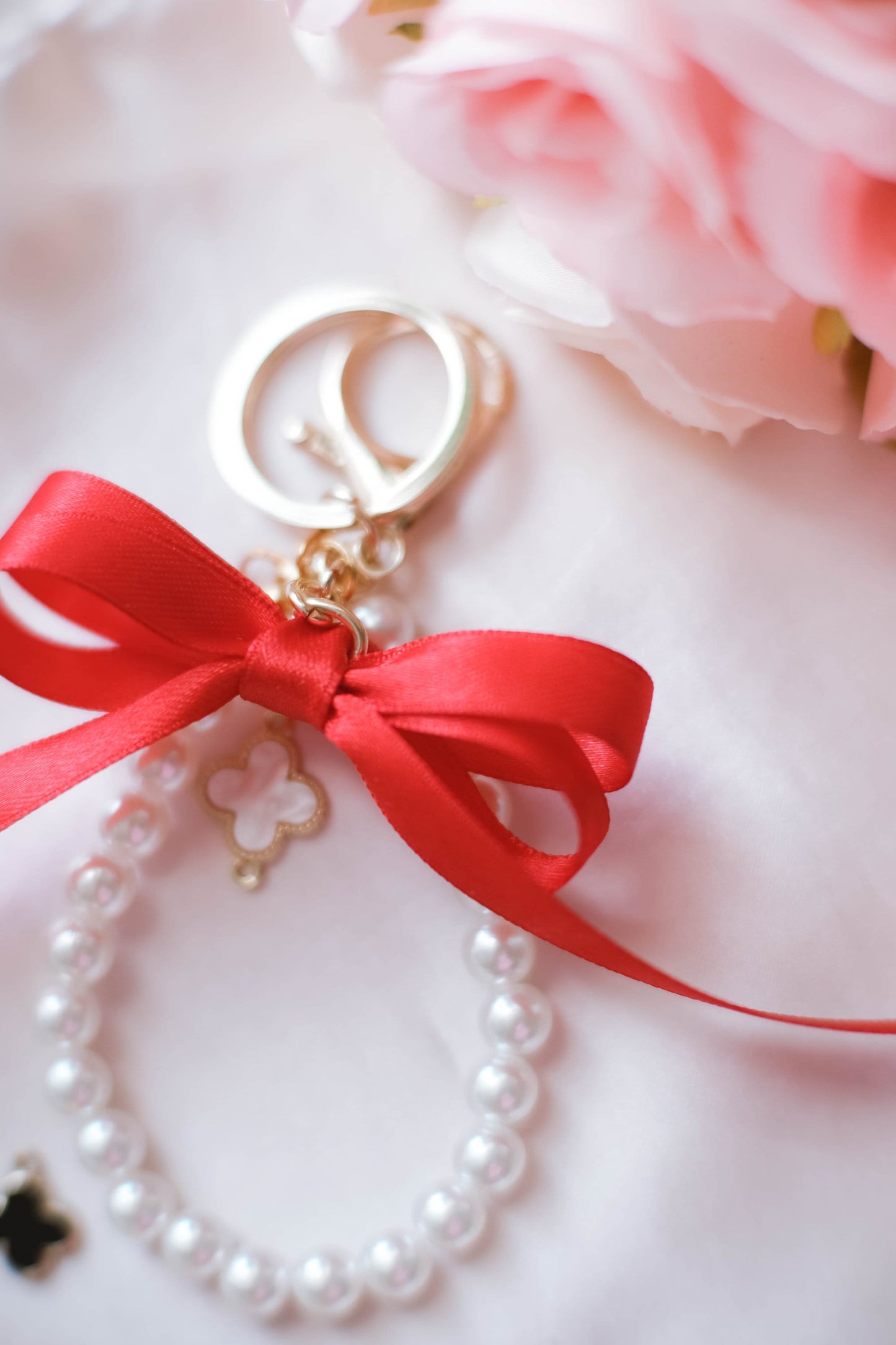 Pearl and Ribbon Keychain Elegant Wristlet For Women Purse Accessory For Her Gift Idea for BFF Aesthetic Keychain For Women Luxury Keychain