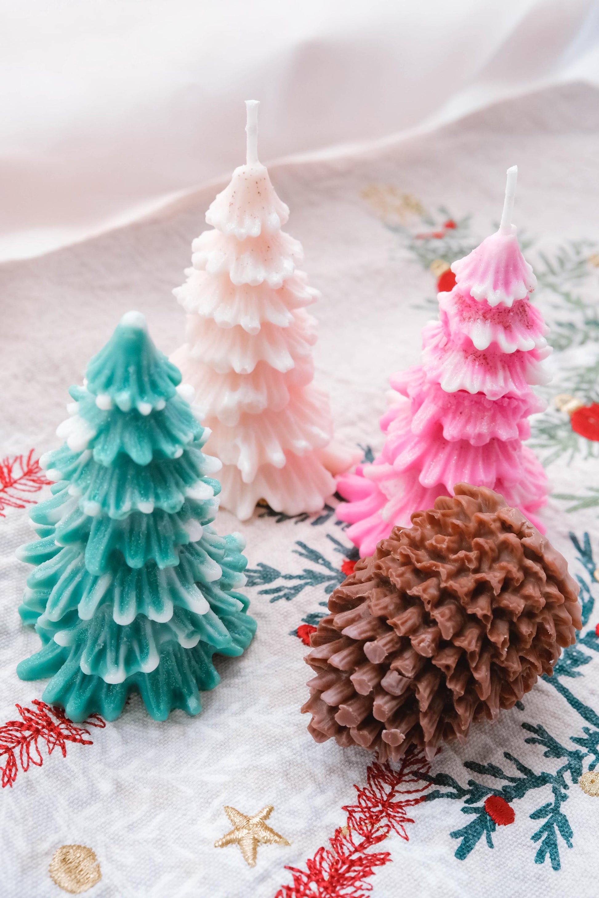 Christmas Holiday Tree Candle, Holiday Candles, Holiday Wax Melts, Unique Candles, Aesthetic Candle Decor, Gifts for Her, Holiday Vibes